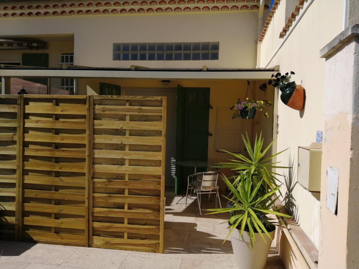 Yofanto Apartamento Sénas Exterior foto